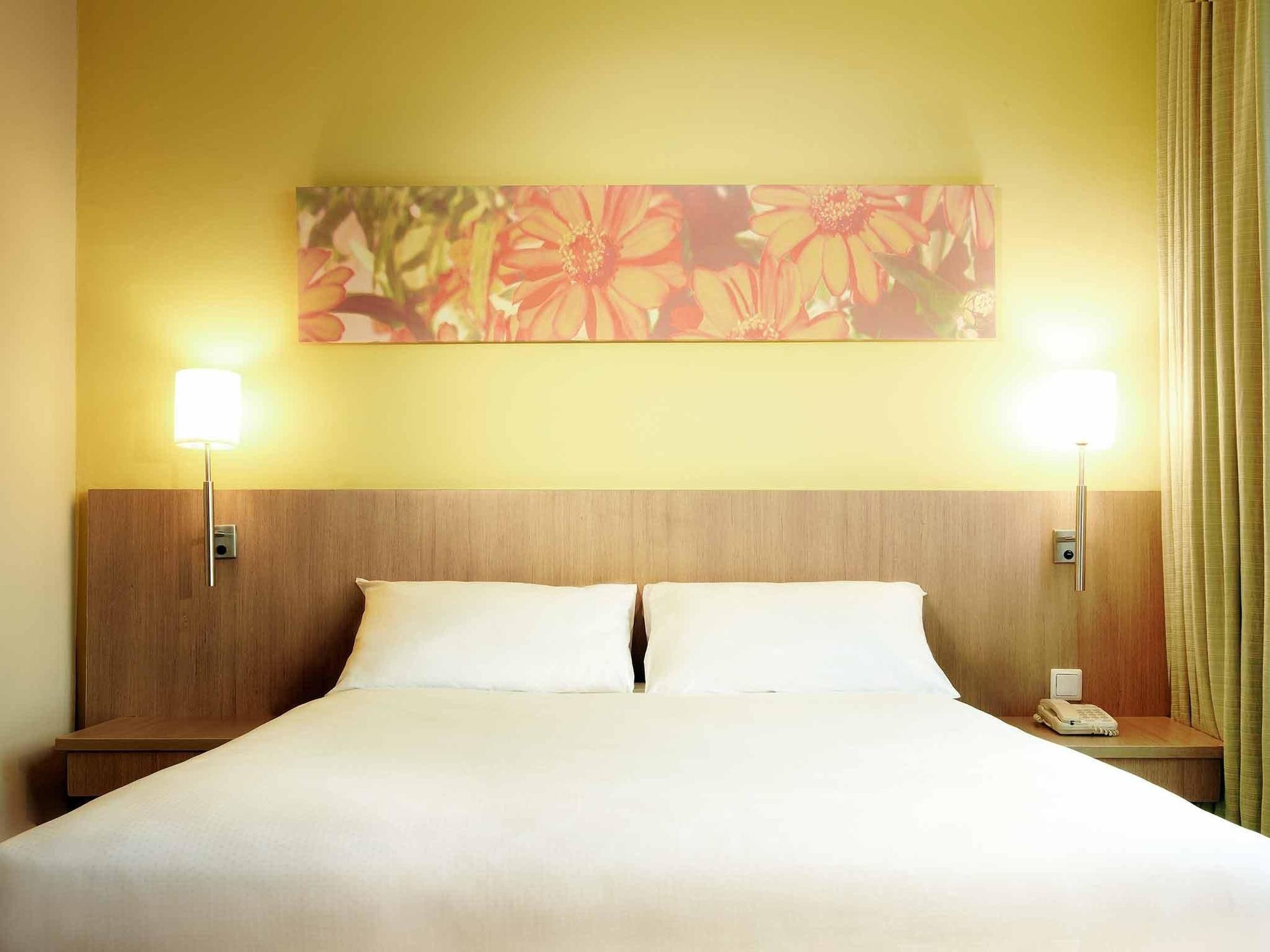 Kimaya Slipi By Harris Jakarta